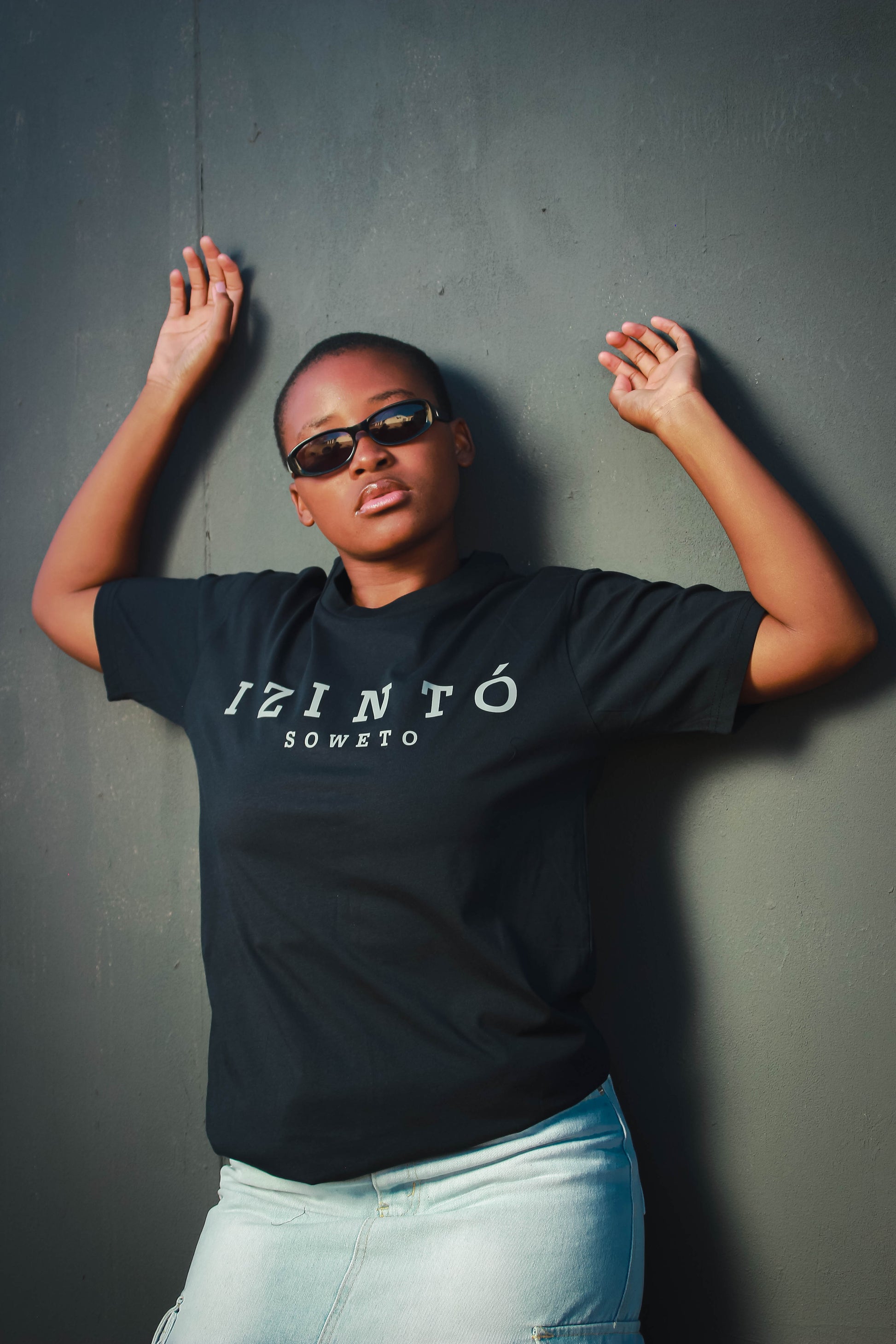 IZINTO CLOTHING - MINIMAL TEE