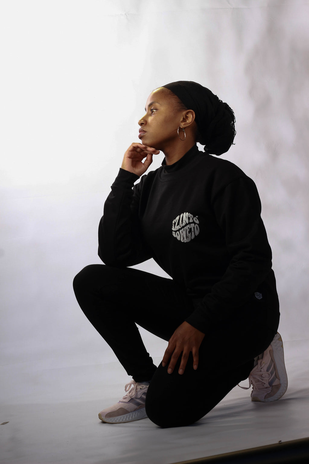 IZINTO CLOTHING - RETRO SWEATER