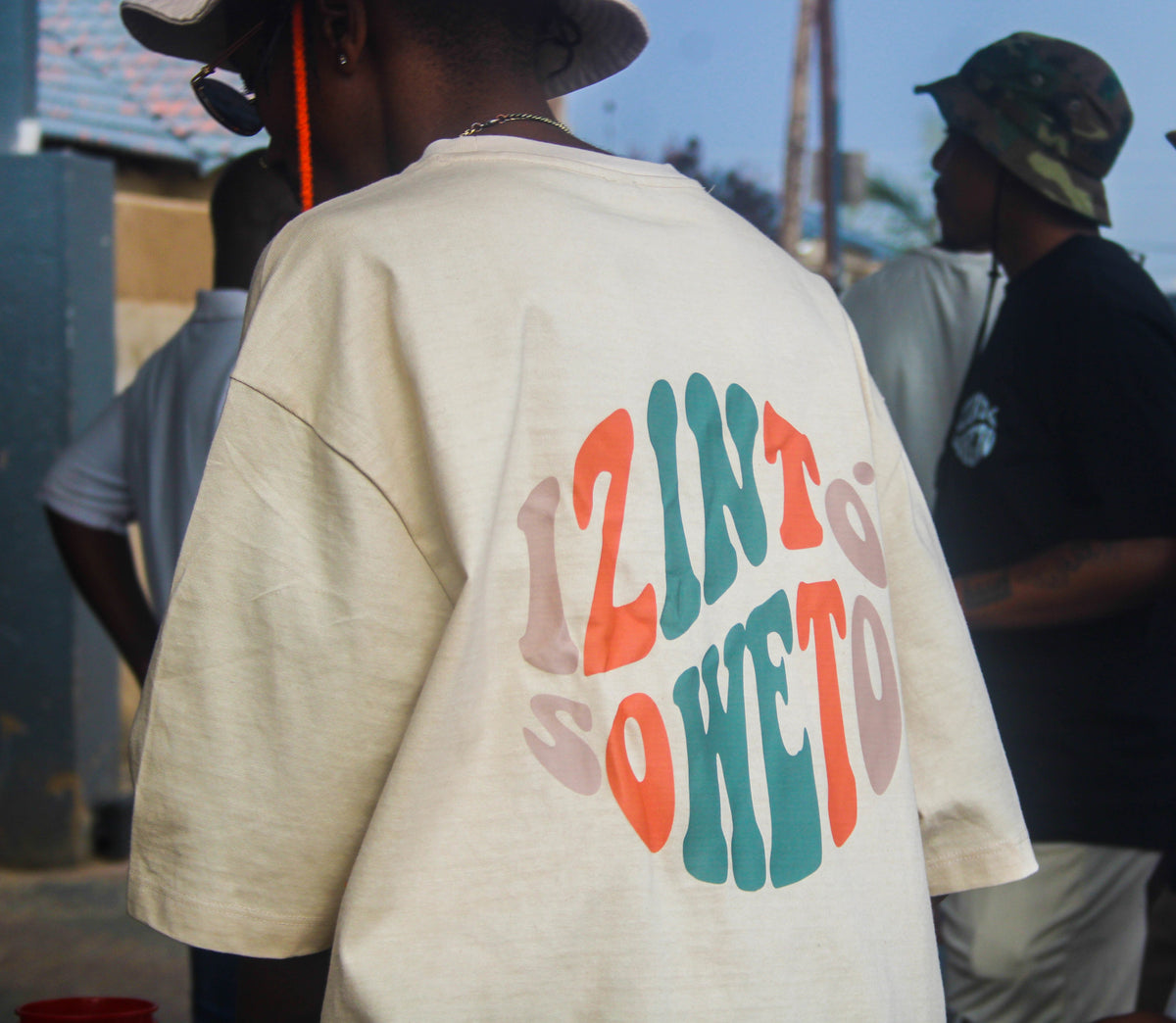 IZINTO CLOTHING - CREAM WHITE RETRO TEE