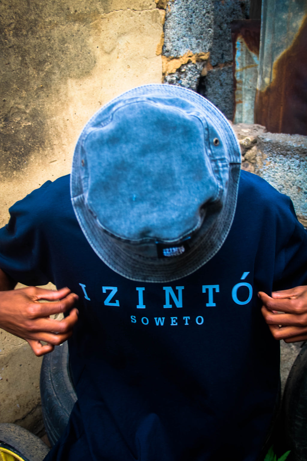 IZINTO CLOTHING - MINIMAL TEE