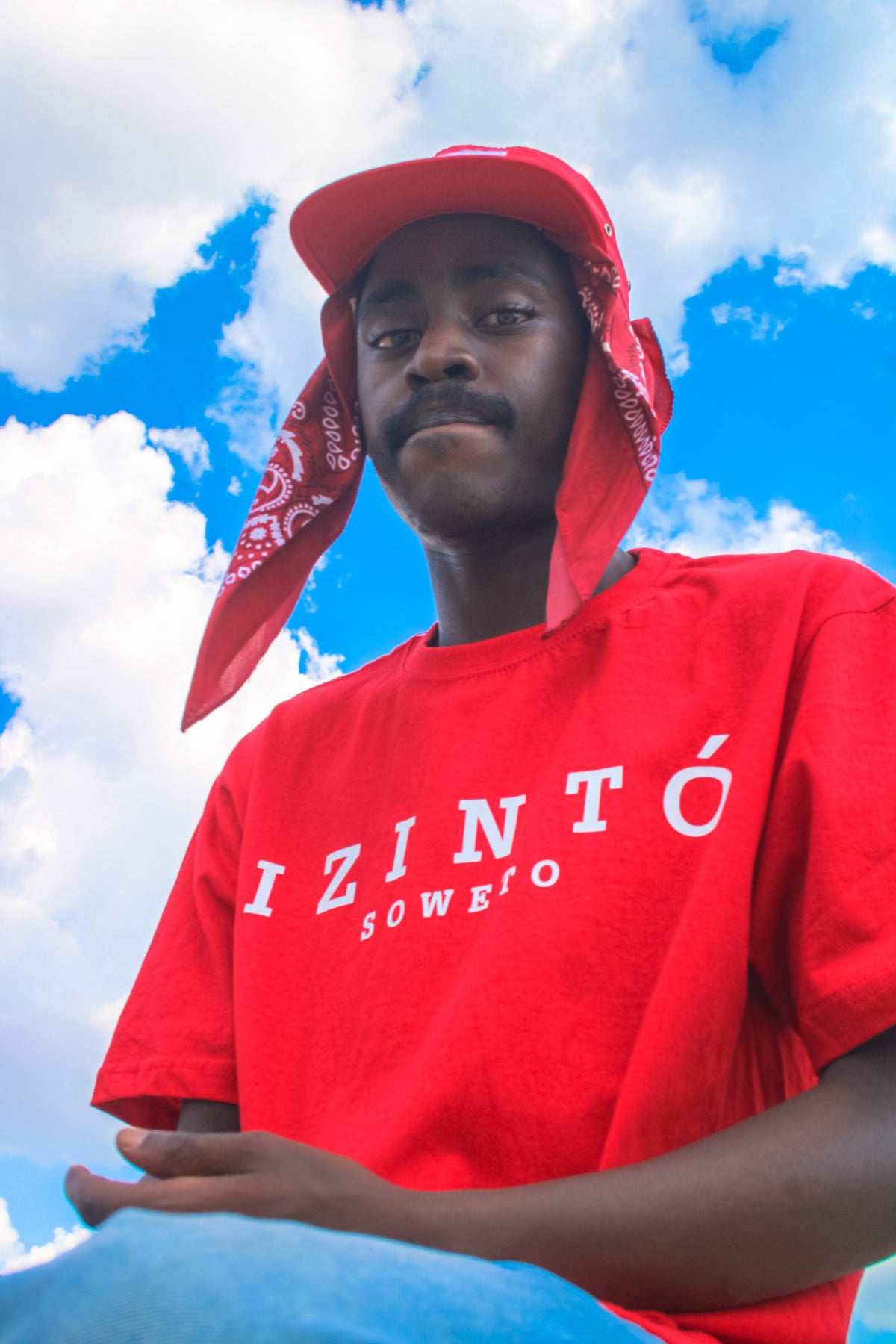 IZINTO CLOTHING - Red minimal tee